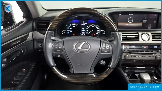 LEXUS LS 5-SEATS OTTOMAN