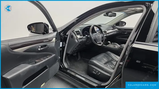 LEXUS LS 5-SEATS OTTOMAN