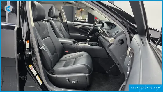 LEXUS LS 5-SEATS OTTOMAN