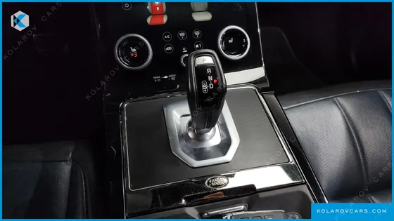 LAND ROVER RANGE ROVER EVOQUE D180 R-DYNAMIC SE
