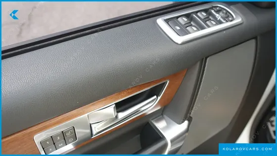 LAND ROVER DISCOVERY 3.0 SDV6 SE