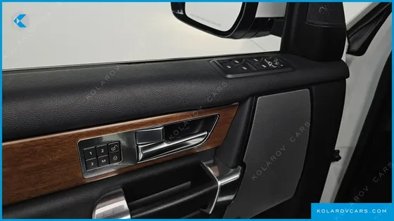 LAND ROVER DISCOVERY 3.0 SDV6 HSE