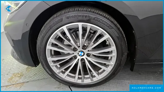 BMW 3 SERIES 320I LUXURY