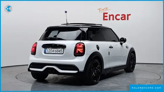 MINI COOPER MAYFIELD EDITION