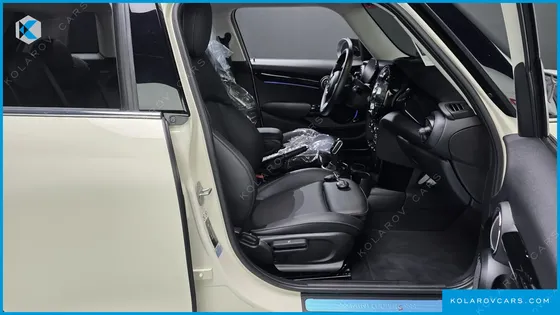 MINI COOPER 5DOOR CLASSIC LAUNCH PACK