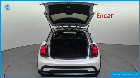 MINI COOPER CLASSIC PLUS LAUNCH PACK