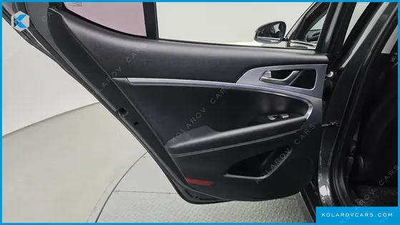 GENESIS G70 2.0T AWD
