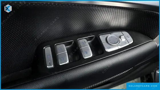 GENESIS G70 2.0T AWD