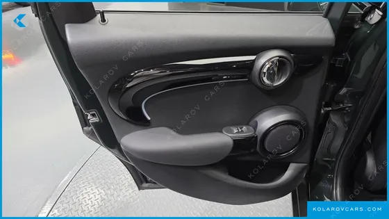 MINI COOPER 5DOOR RESOLUTE EDITION