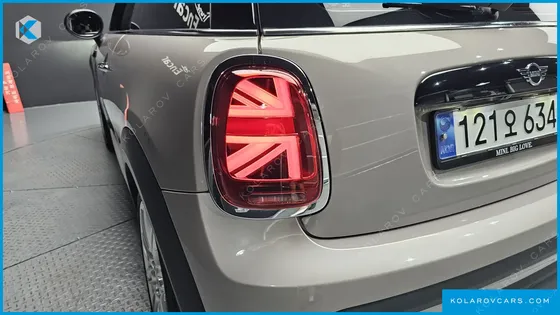 MINI COOPER CLASSIC PLUS LAUNCH PACK