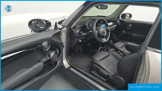 MINI COOPER CLASSIC PLUS LAUNCH PACK