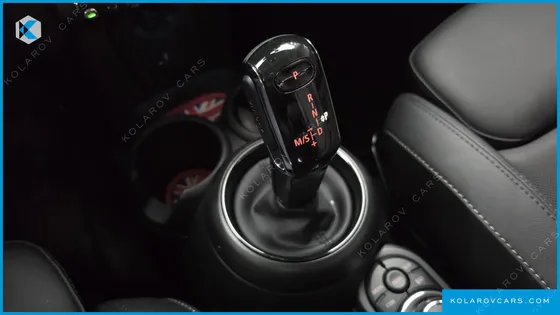 MINI COOPER CLASSIC PLUS LAUNCH PACK