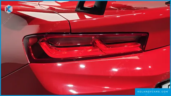 CHEVROLET (GM DAEWOO) CAMARO SS 6.2 V8 VOLCANO RED
