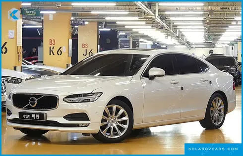 VOLVO S90 T5 MOMENTUM
