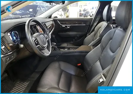 VOLVO S90 T5 MOMENTUM