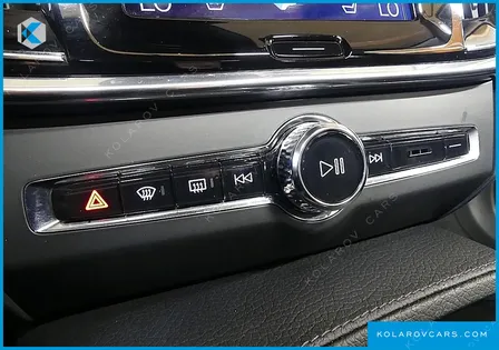 VOLVO S90 T5 MOMENTUM