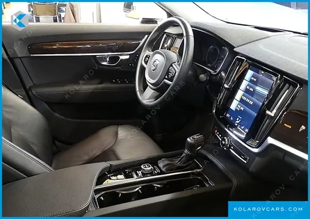 VOLVO S90 T5 MOMENTUM