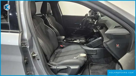 PEUGEOT 208 GT