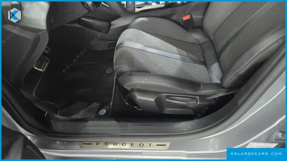 PEUGEOT 208 GT