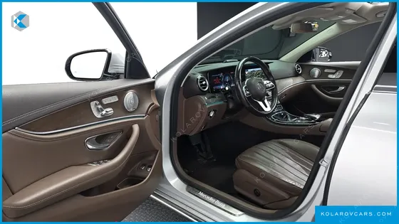 MERCEDES E-CLASS E300E 4MATIC EXCLUSIVE