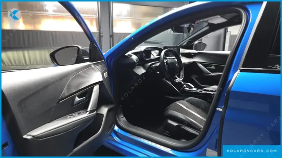 PEUGEOT 208 GT