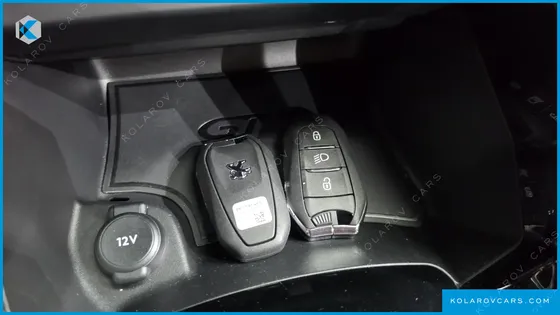 PEUGEOT 208 GT LINE