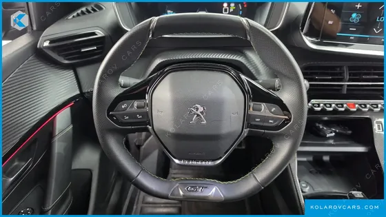 PEUGEOT 208 GT LINE