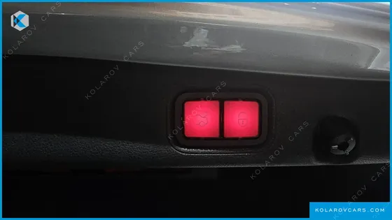 MERCEDES E-CLASS E300E EXCLUSIVE