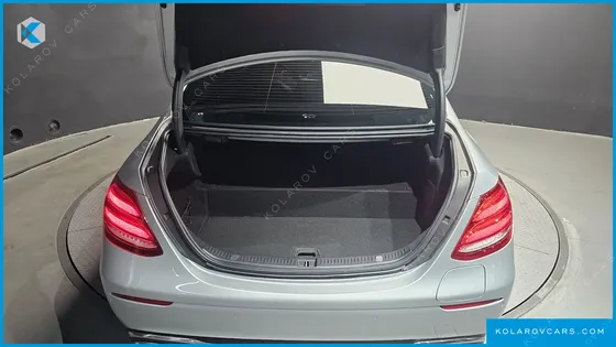 MERCEDES E-CLASS E300E EXCLUSIVE