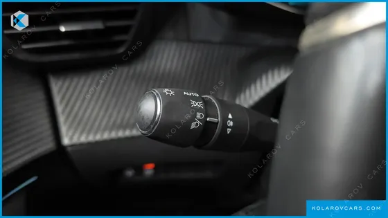 PEUGEOT 208 GT LINE