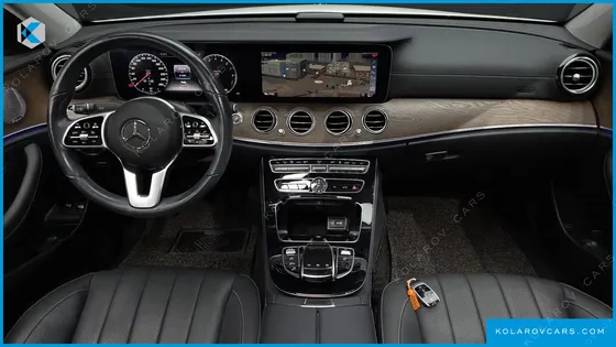 MERCEDES E-CLASS E300E EXCLUSIVE