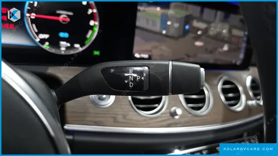 MERCEDES E-CLASS E300E EXCLUSIVE