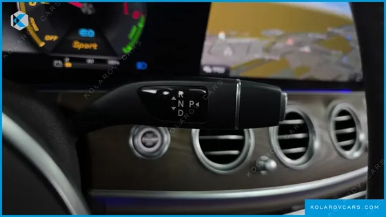 MERCEDES E-CLASS E300E EXCLUSIVE
