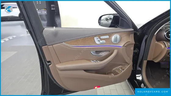 MERCEDES E-CLASS E300E EXCLUSIVE