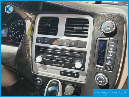 HYUNDAI PORTER II SUPER CABIN LPG