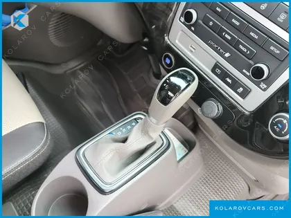 HYUNDAI PORTER II SUPER CABIN LPG