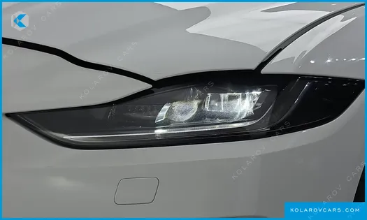JAGUAR XE D180 R-DYNAMIC S