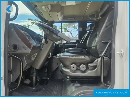 HYUNDAI MEGA TRUCK GOLD
