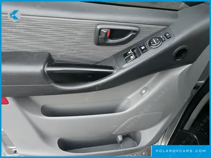 HYUNDAI GRAND STAREX NONE