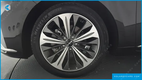 KIA K8 SIGNATURE