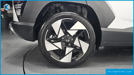 HYUNDAI KONA GASOLINE 2.0 2WD
