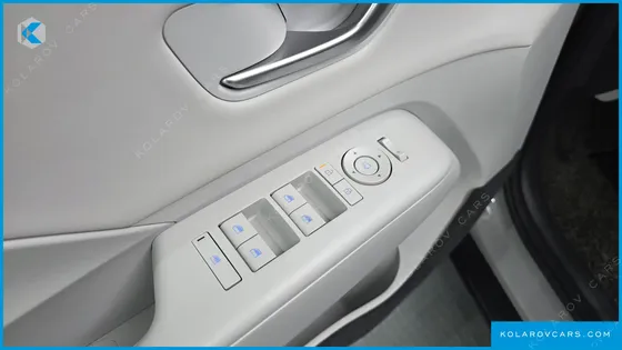 HYUNDAI KONA GASOLINE 2.0 2WD