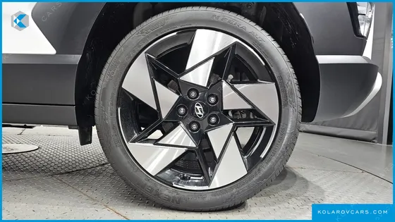 HYUNDAI KONA GASOLINE 2.0 2WD