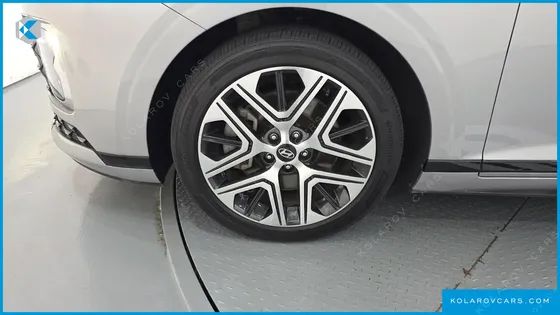 HYUNDAI GRANDEUR 3,5 GASOLINE 4WD