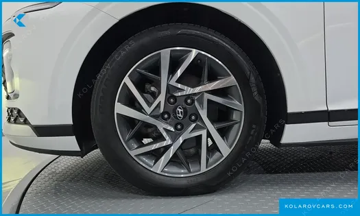 HYUNDAI GRANDEUR 2,5 GASOLINE 2WD