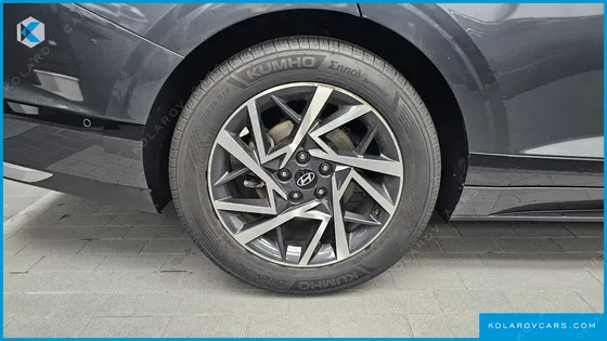 HYUNDAI GRANDEUR 2,5 GASOLINE 2WD