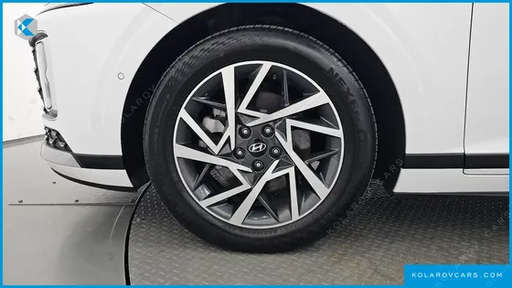 HYUNDAI GRANDEUR 2,5 GASOLINE 2WD