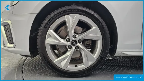AUDI A4 40 TFSI PREMIUM