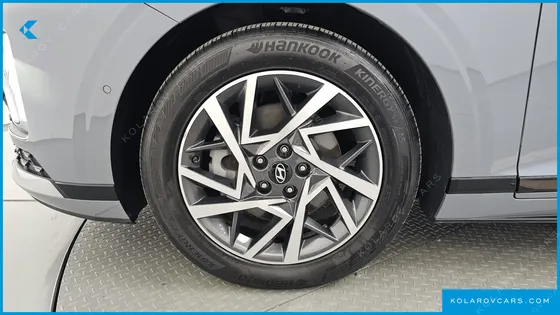 HYUNDAI GRANDEUR 2,5 GASOLINE 2WD