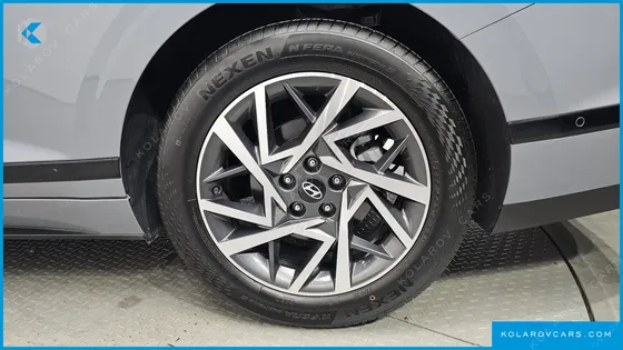 HYUNDAI GRANDEUR 2,5 GASOLINE 2WD